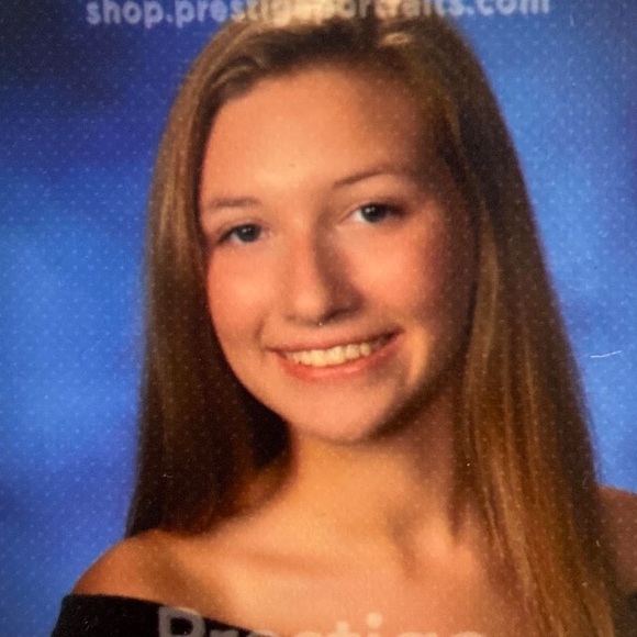 Meet your Posher, Kaylee - Picture 1 of 1